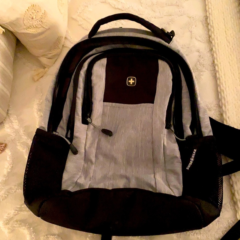 🚨 SALE! Swiss Gear backpack
